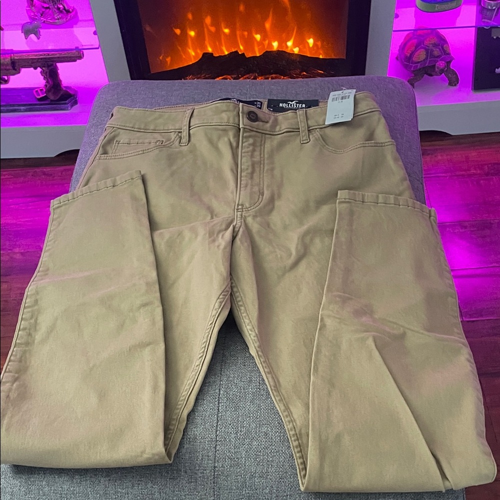 Hollister Women's Skinny Pants in Tan